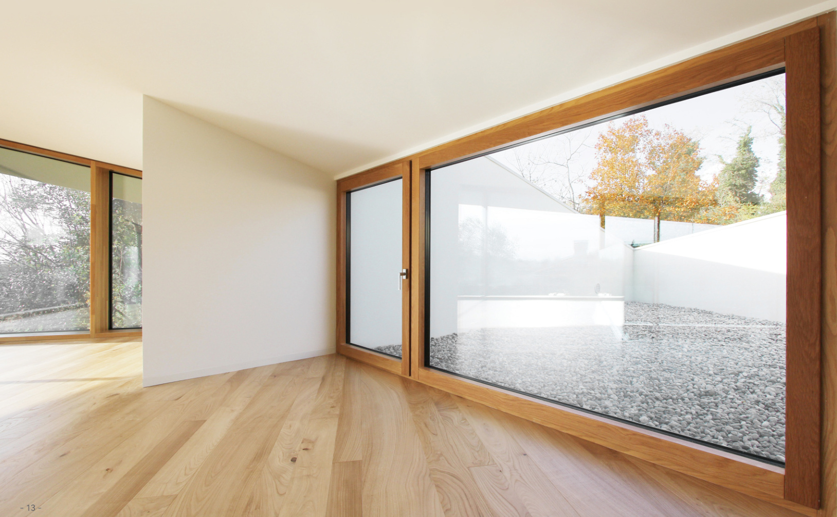 Factory Price Aluminum Wood Composite Casement Window High Performance Double Glazed Outswing Wood Window Manufacturer