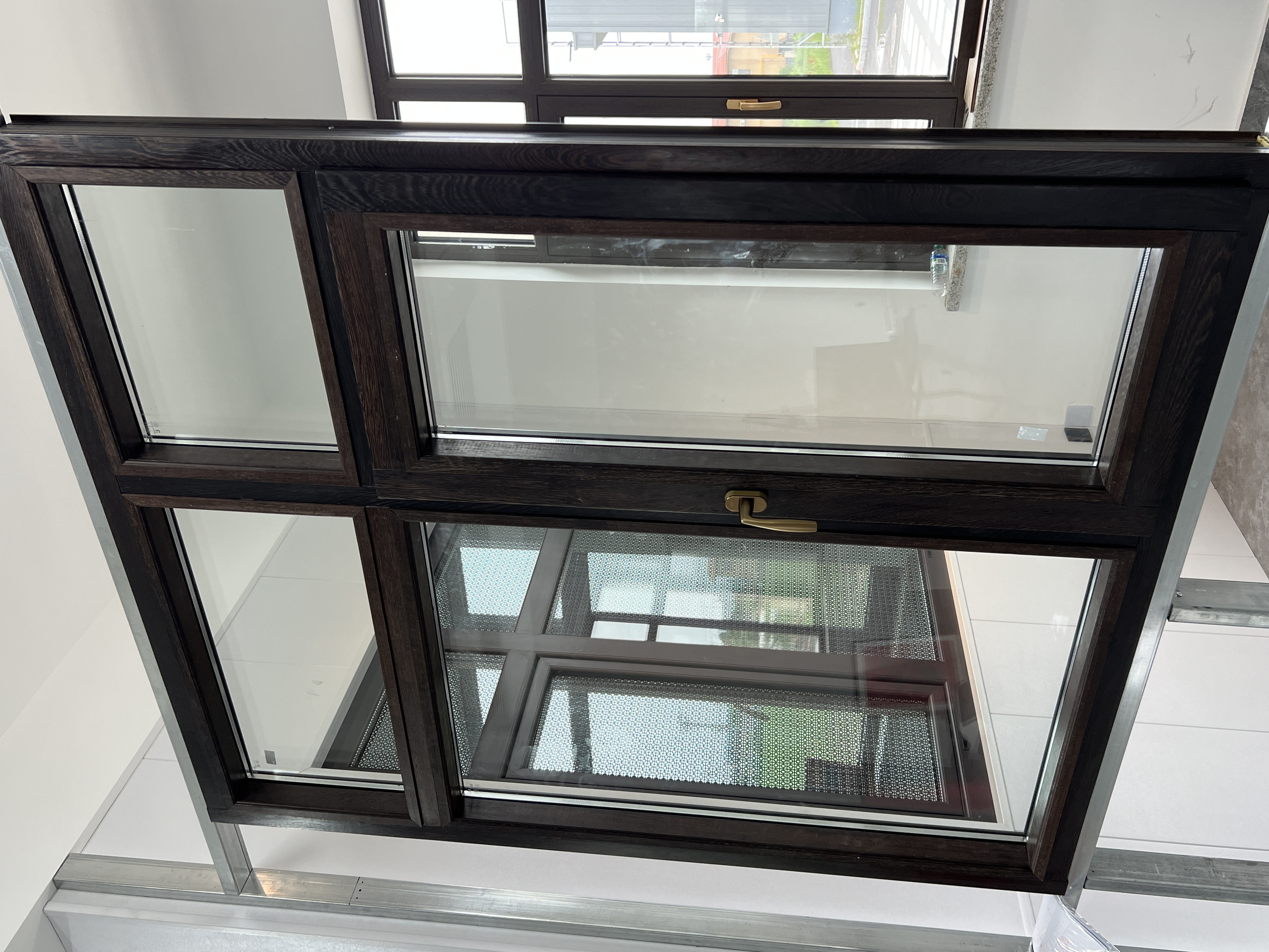 Factory Direct Chicken Wing Wood Aluminum Composite Windows Chinese Design for Residential Bedroom Kitchen Bathroom Living Room