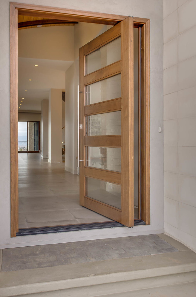 Cabinet Features