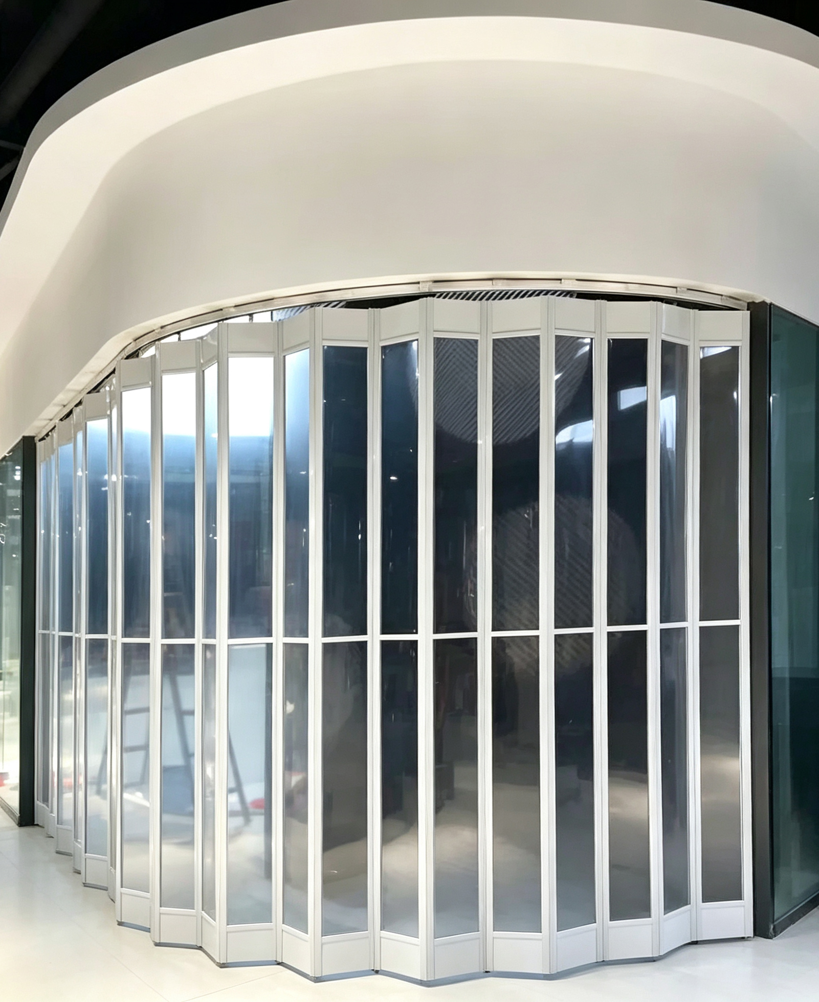 Factory Customized Modern Transparent Shop Sliding Doors Crystal Aluminum Folding Doors
