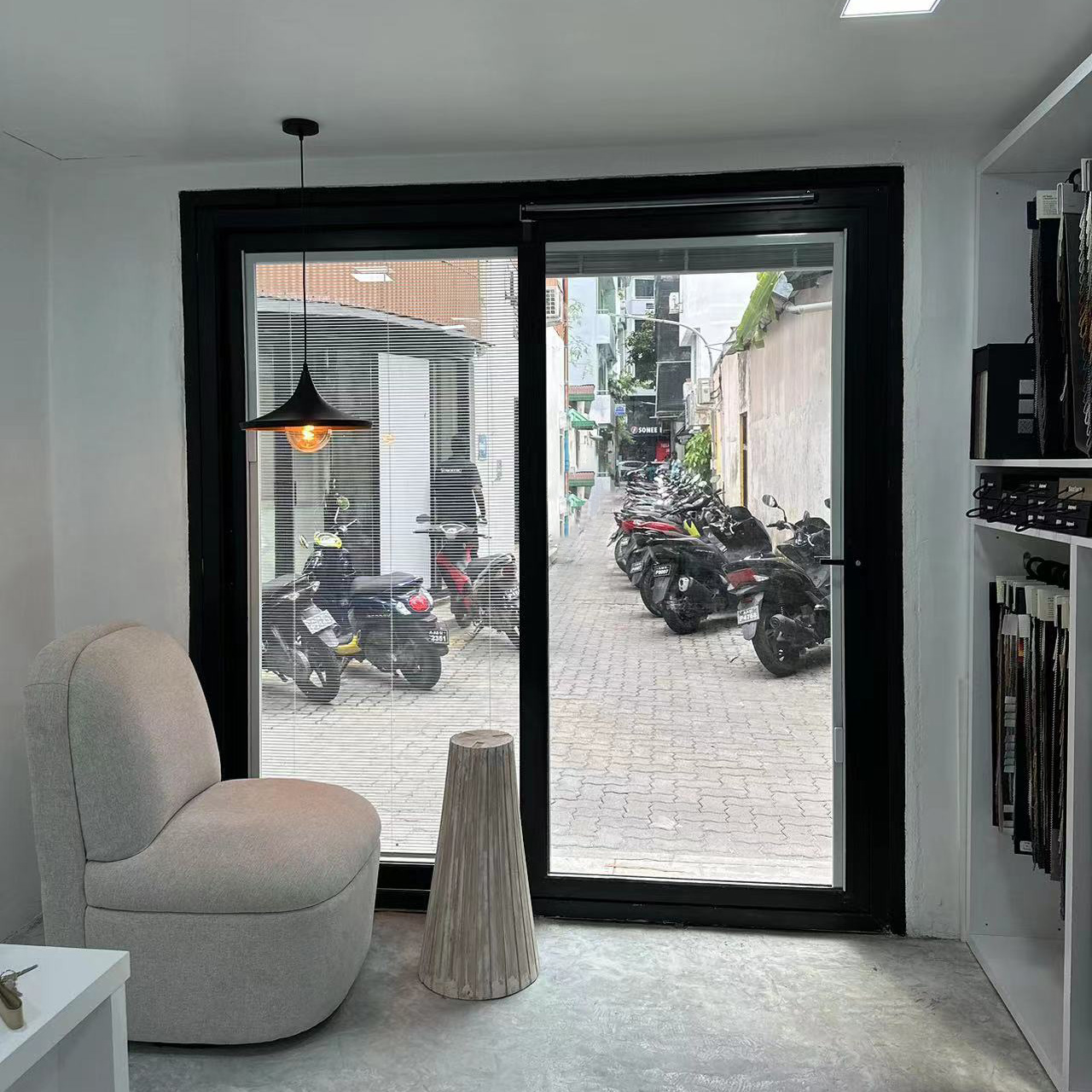 Modern Aluminum Sliding Glass Door Patio Design for Home Office Waterproof Patio Design House Stacker Door