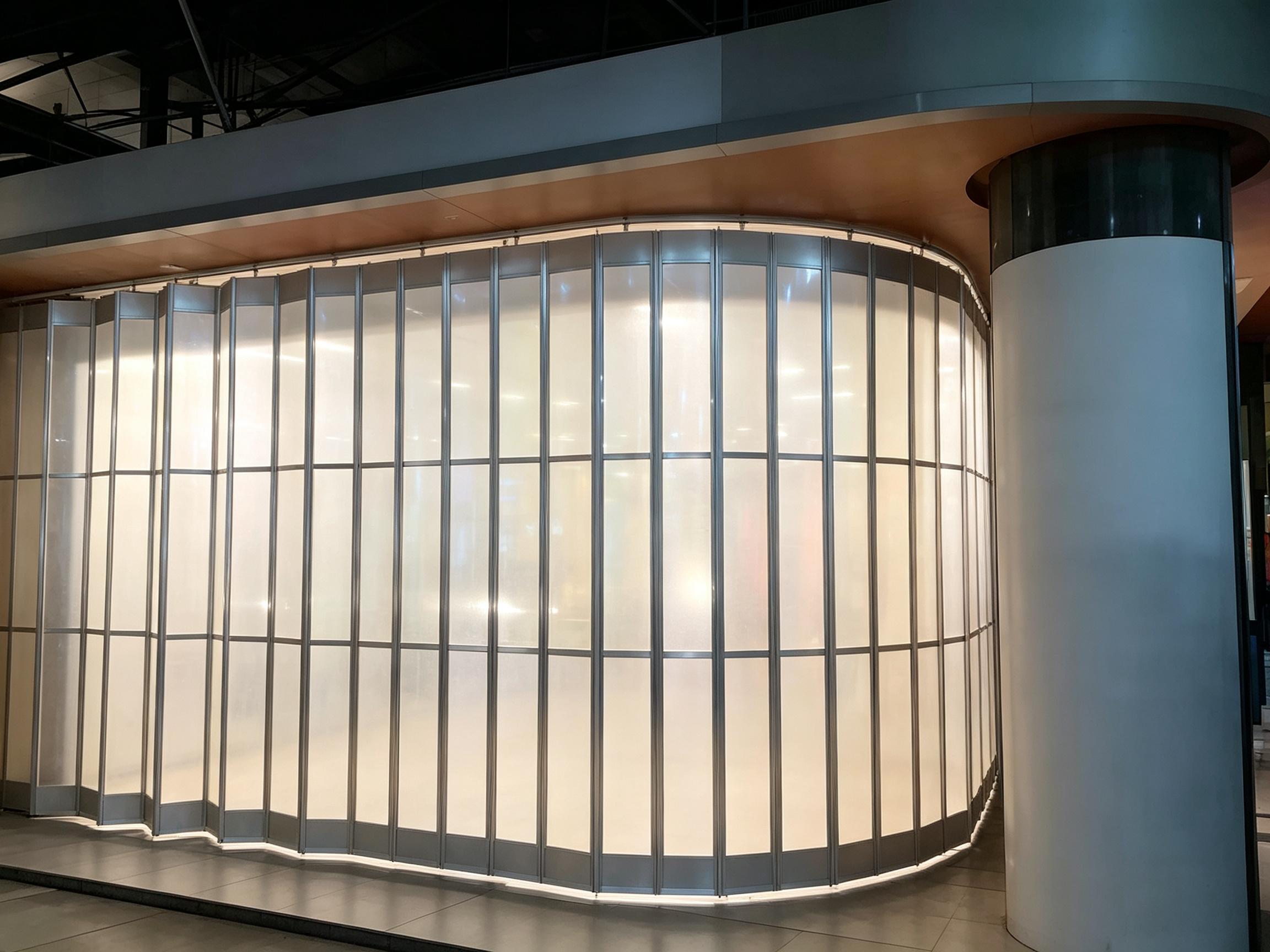 Factory Customized Modern Transparent Shop Sliding Doors Crystal Aluminum Folding Doors