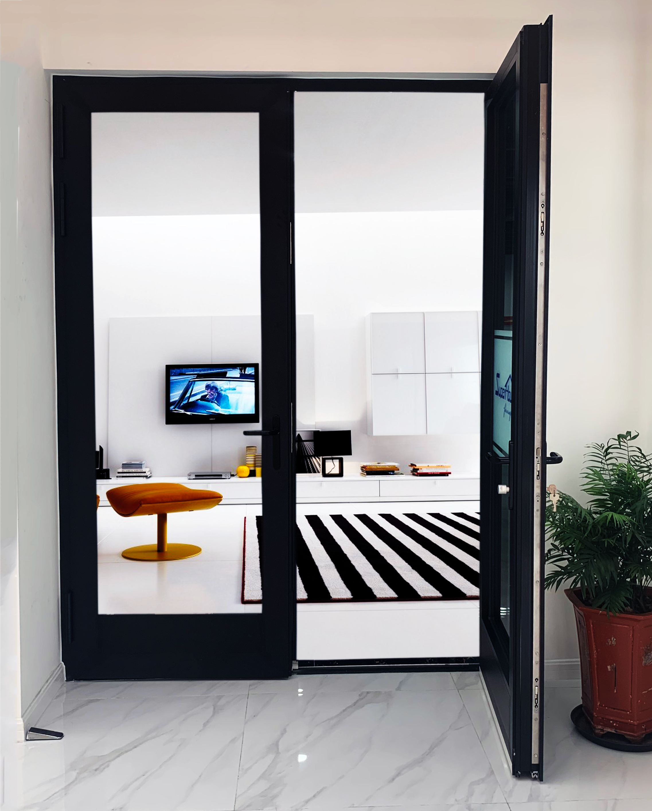 Swing Door Hardware System