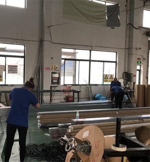 Customized Aluminum Alloy Frame Tempered Glass Automatic Fire Rated Exhaust & Ventilation Electric Roof Skylight Windows