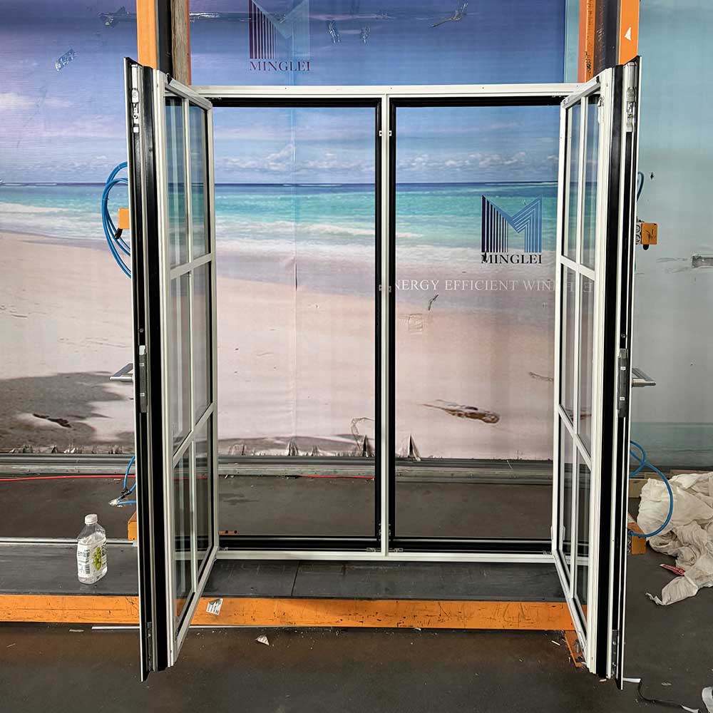 Tilt & Turn window (inward opening)